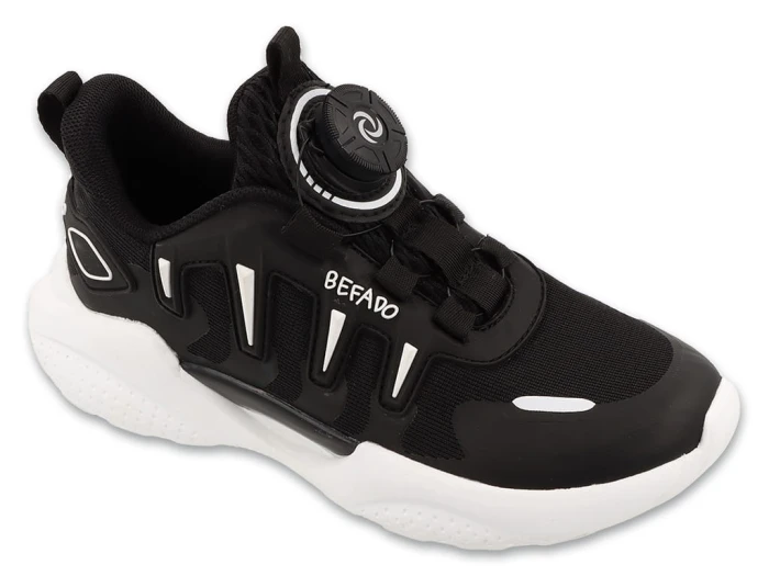 Nowoczesne czarne buty treningowe dziecięce Befado z szybkim systemem wiązania TWIST