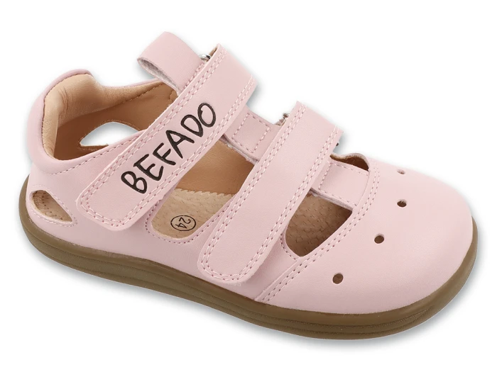 Sandały barefoot dla dziewczynki Befado – różowe sandały dziecięce z szerokim czubkiem i skórzaną wkładką